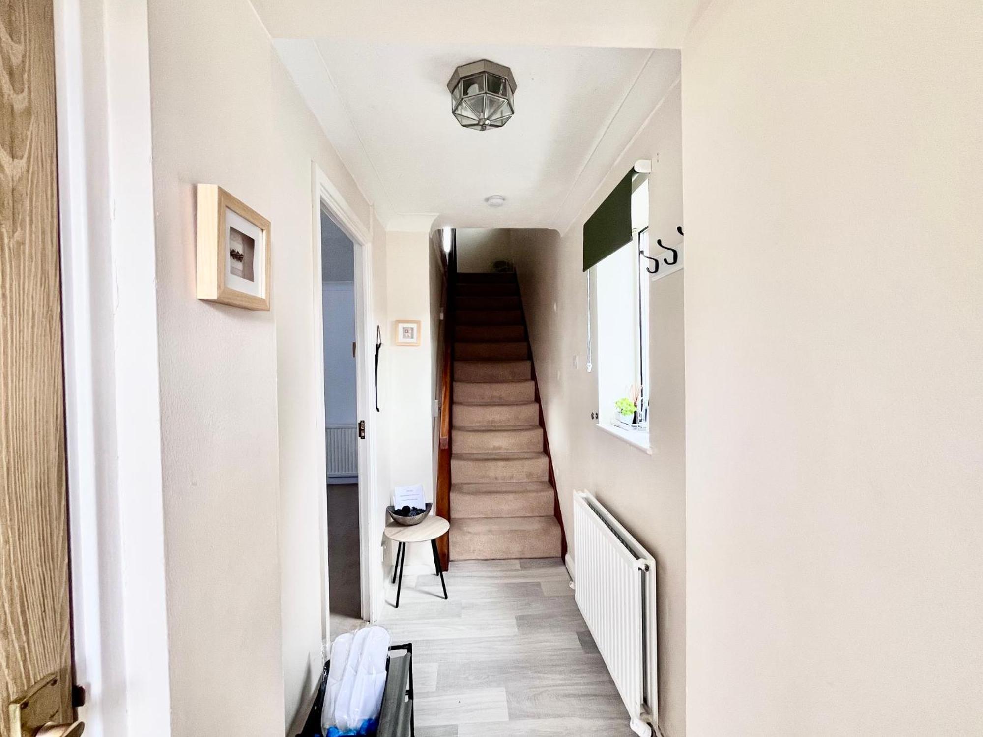 Lush House Close To Ashford Town Centre With Driveway Bagian luar foto